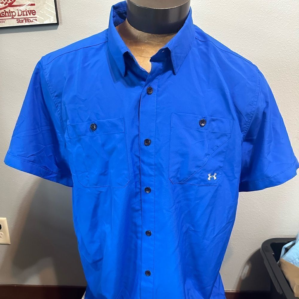 Under Armour HeatGear Mens XL Blue Short Sleeve Button Down